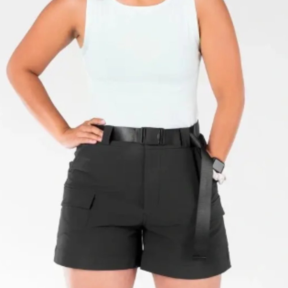 Alder 'Take a Hike' hiking shorts, size XL, new with tags